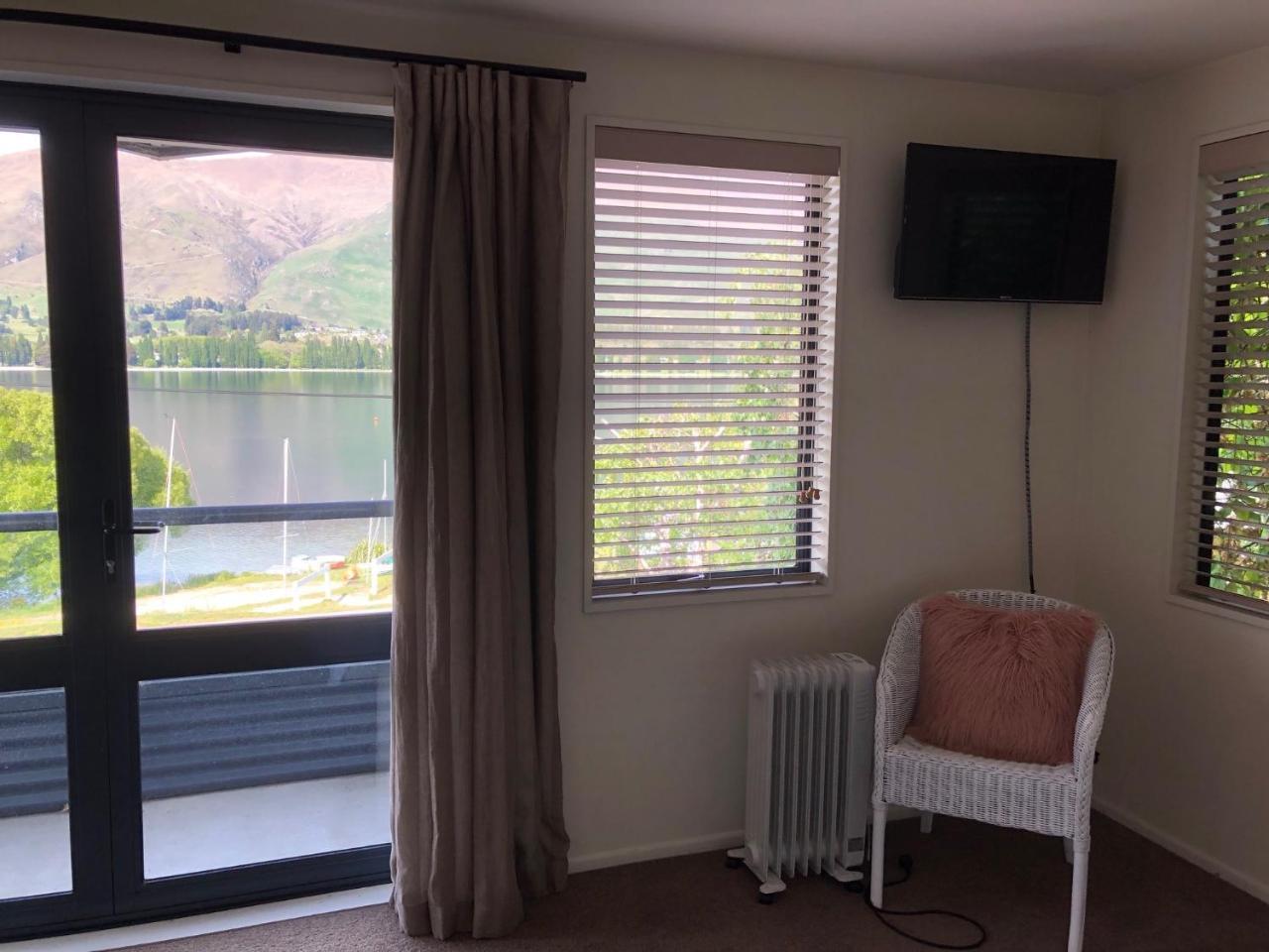 Luxury On Lakeside Wanaka Extérieur photo